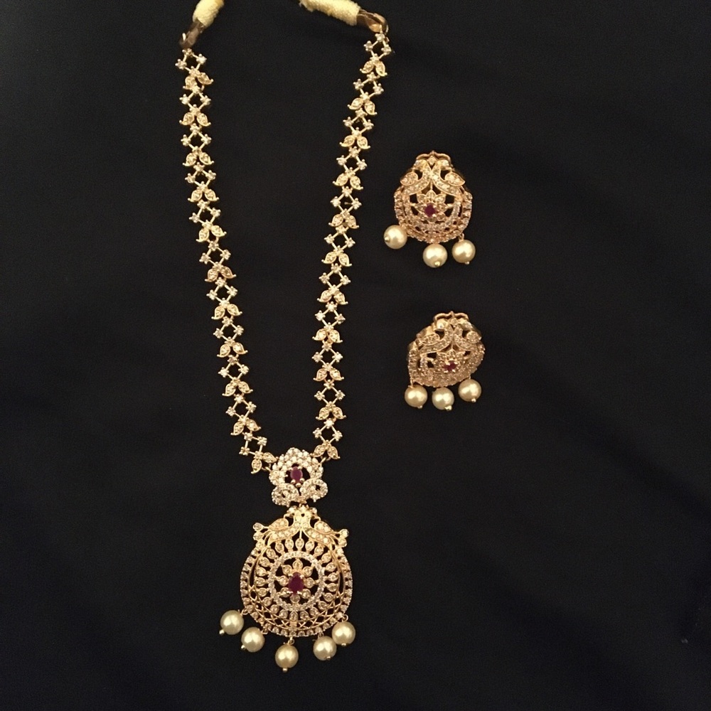 Necklace and earrings set with CZ stones & pearls